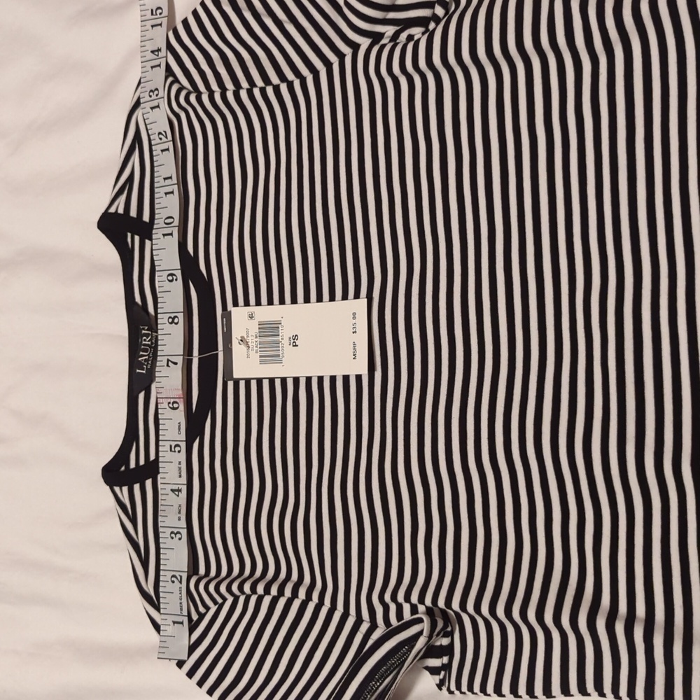 Lauren Ralph Lauren Women's Black/White Petite T-shirt. - Picture 4 of 8